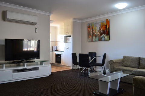 Cattlemans Country Motor Inn & Serviced Apartments - C Tourism 42