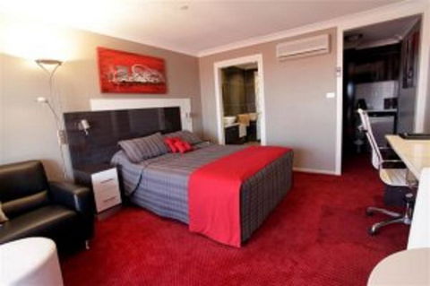 Cattlemans Country Motor Inn & Serviced Apartments - C Tourism 11