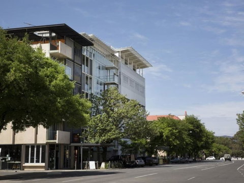 Modern 2 Bedroom+WIFI/Netflix/Parking+Great Views! - C Tourism 41