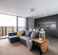 Modern 2 BedroomWIFI/Netflix/ParkingGreat Views - C Tourism