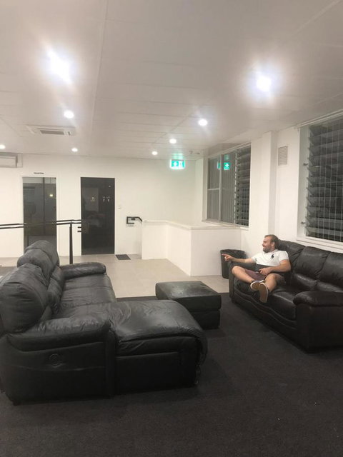 Perth City Backpackers Hostel - Note - Valid Passport Required To Check In - C Tourism 12