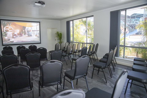 Karrinyup Waters Resort - C Tourism 39