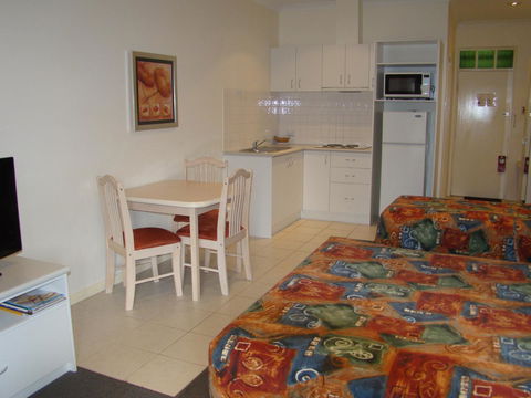Dunsborough Central Motel - C Tourism 10