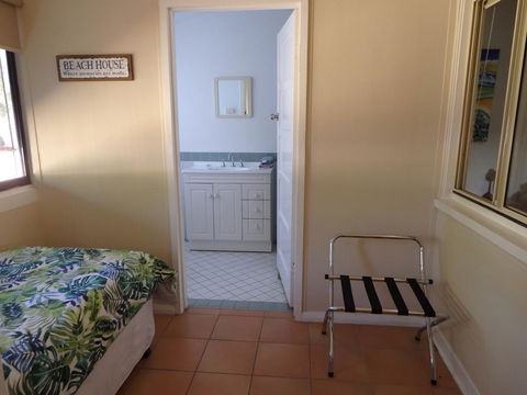 Lazy Lobster Holiday Units & Chalets - C Tourism 7