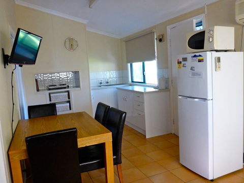 Lazy Lobster Holiday Units & Chalets - C Tourism 24