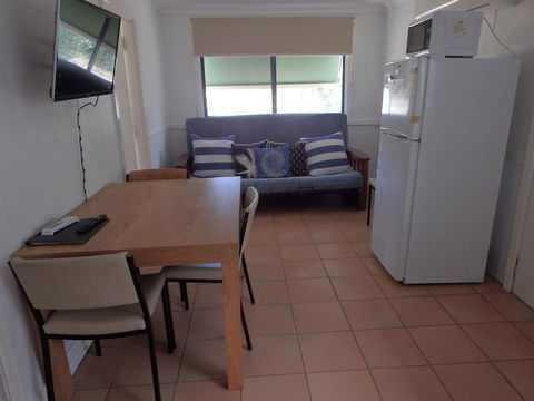 Lazy Lobster Holiday Units & Chalets - C Tourism 10