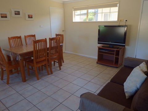 Lazy Lobster Holiday Units & Chalets - C Tourism 31