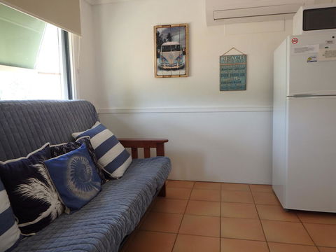 Lazy Lobster Holiday Units & Chalets - C Tourism 14