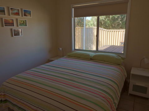 Lazy Lobster Holiday Units & Chalets - C Tourism 25