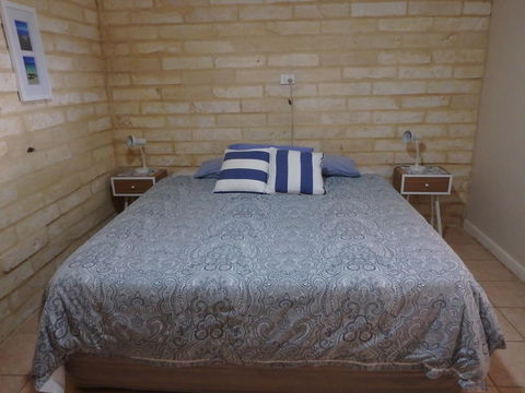 Lazy Lobster Holiday Units & Chalets - C Tourism 11
