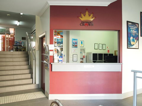 The Emperors Crown Hostel - C Tourism 15