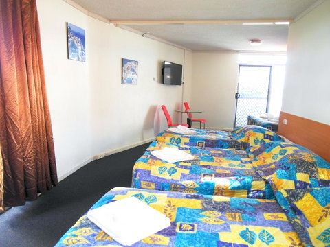 Econo Lodge Rivervale - C Tourism 24