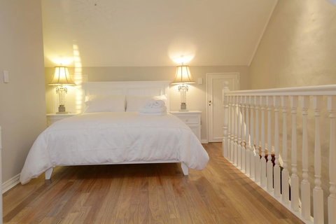 Stunning Terrace In Centennial Park - C Tourism 11