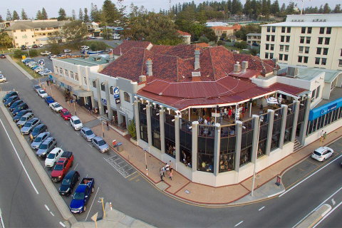 Ocean Beach Hotel - C Tourism 3