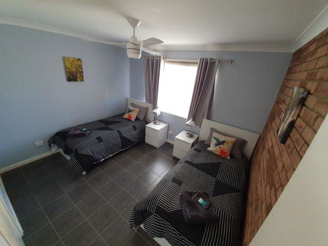 Ocean Beach Chalet 18 - C Tourism 8