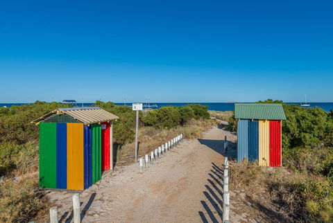 Ocean Beach Chalet 18 - C Tourism 29