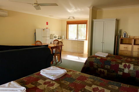 Travellers Rest Motel - C Tourism 14