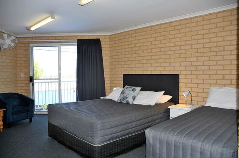 Kalbarri Seafront Villas - C Tourism 11