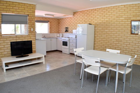 Kalbarri Seafront Villas - C Tourism 37