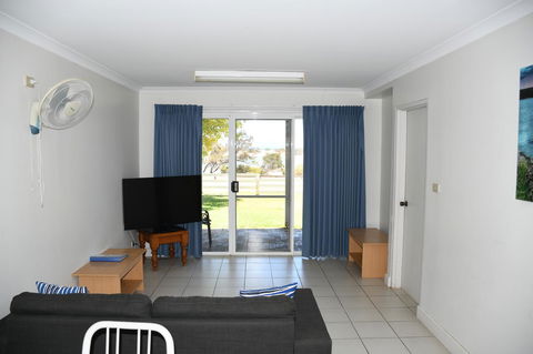 Kalbarri Seafront Villas - C Tourism 7