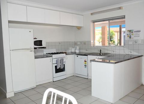 Kalbarri Seafront Villas - C Tourism 6