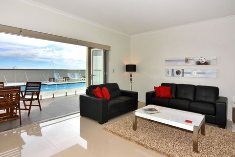 Bunbury Seaview Apartments - C Tourism 1