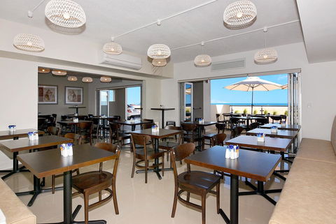 Bunbury Seaview Apartments - C Tourism 31