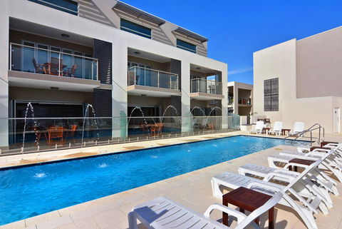 Bunbury Seaview Apartments - C Tourism 21