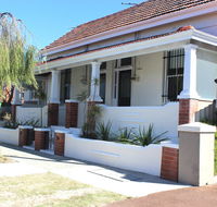 Captain's Heritage Cottage - C Tourism