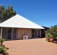 Osprey Holiday Village Unit 110 - Wake up to the birds in your 4 poster bed with a view - C Tourism