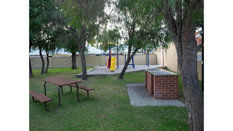 FortyTwo - Oceanside Retreat Busselton - C Tourism 18