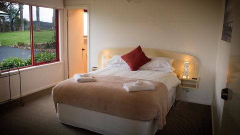 Karri Mia Chalets And Studios - C Tourism 7