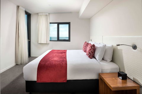 Ramada By Wyndham VetroBlu Scarborough Beach - C Tourism 34
