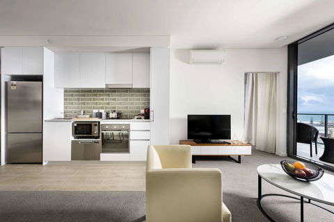 Ramada By Wyndham VetroBlu Scarborough Beach - C Tourism 17