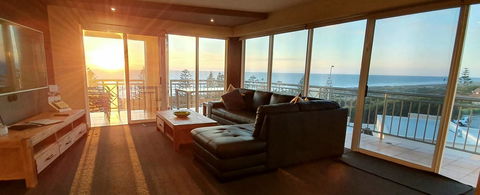 Ocean View-breath Taking Views, Amazing Facilities - C Tourism 2