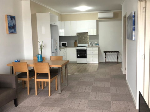 Morisset Serviced Apartments - C Tourism 30
