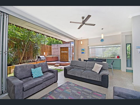 Crescent Head Spa Villa - C Tourism 13