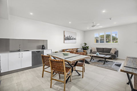 Rockpool 2 Sawtell Beach - Just Steps To Restaurants And 2 Min Stroll To Beach! - C Tourism 2