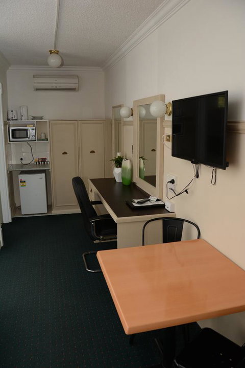 Ben Chifley Motor Inn - C Tourism 17