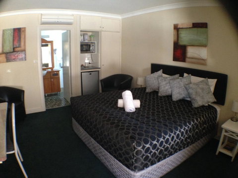 Ben Chifley Motor Inn - C Tourism 22