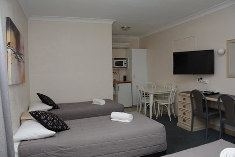 Ben Chifley Motor Inn - C Tourism 4