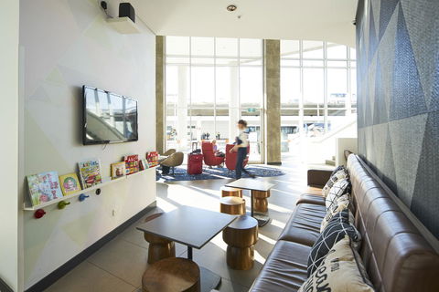 Rydges Sydney Airport Hotel - C Tourism 21