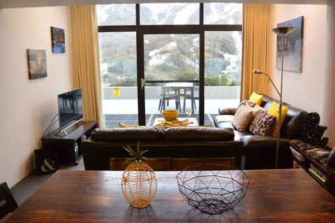 Lantern 1 Bedroom Balcony With Panoramic View - C Tourism 2