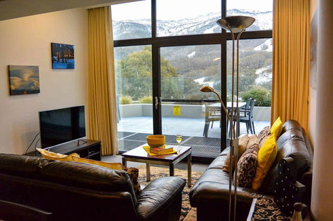 Lantern 1 Bedroom Balcony With Panoramic View - C Tourism 5