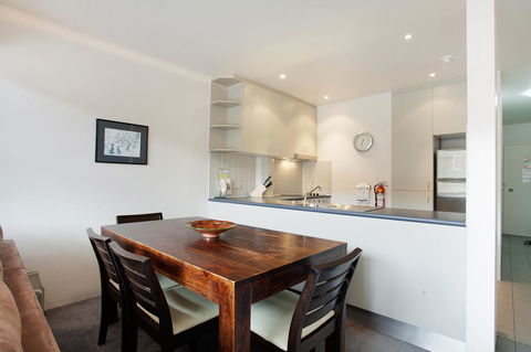 Lantern 1 Bedroom Balcony With Panoramic View - C Tourism 8