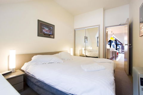 Lantern 1 Bedroom Balcony With Panoramic View - C Tourism 38