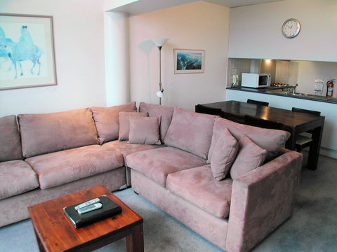 Lantern 1 Bedroom Balcony With Panoramic View - C Tourism 20