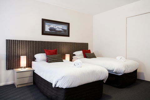 Lantern 1 Bedroom Balcony With Panoramic View - C Tourism 16