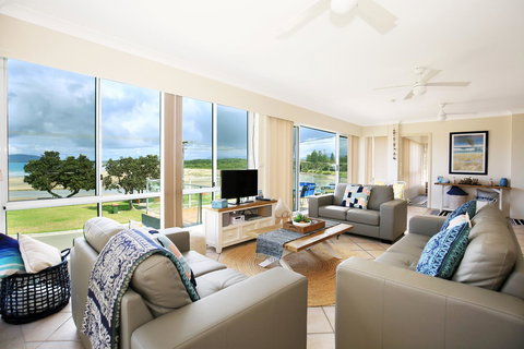 The Rotunda, Gerroa - C Tourism 7