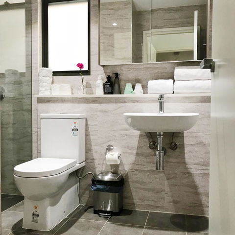 Modern & Cosy 2-Bedroom Apartment Hornsby - C Tourism 12